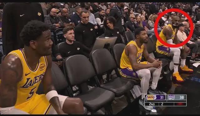 开云官网首页-艾顿遭詹姆斯死亡凝视后脱胎换骨，但再瞪防守短板也难以弥补